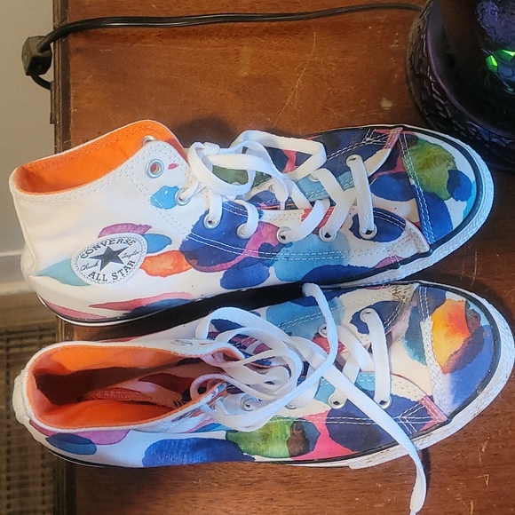 Converse All Star Chuck Taylors 6. (Fits like a 7.5)Multi Colored. - Picture 6 of 8